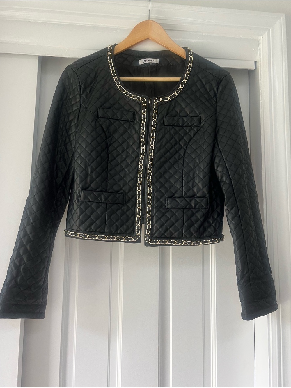 XTaren quilted black short jacket. Size small